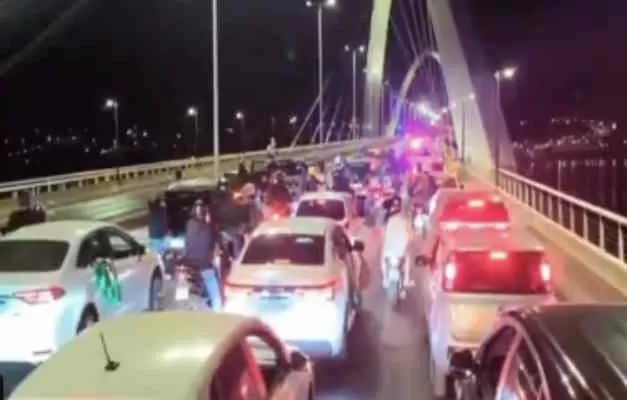 Apoiadores de Bolsonaro realizam buzinaço em Brasília (foto: reprodução X)