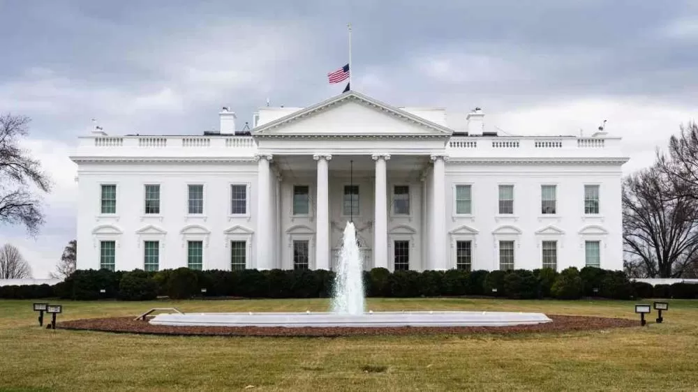 Foto do lado norte da Casa Branca, nos Estados Unidos • Marc Guitard