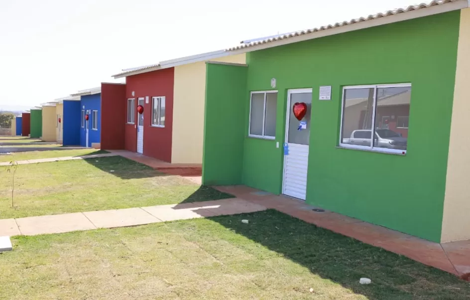 CASAS ENTREGUES NA CIDADE (FOTO: Jota Eurípedes)
