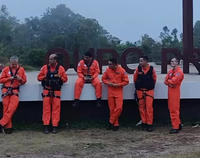 Mais de 80 profissionais trabalharam na localização e resgate das vítimas Reprodução/Record Minas