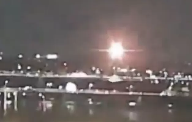 Imagens do momento da colisão (Foto de reprodução )